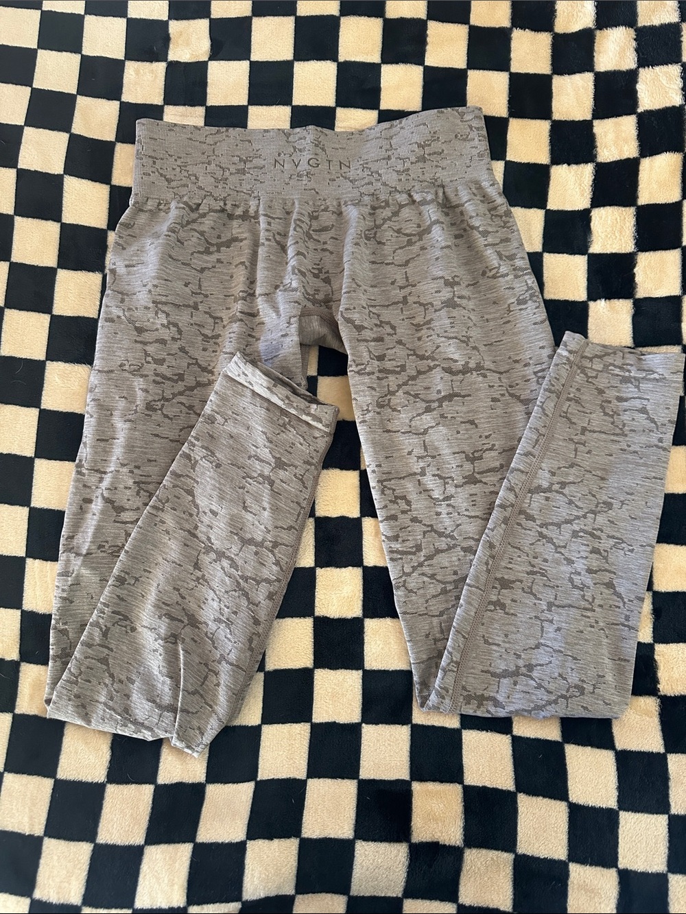 NVGTN Light Gray Textured Performance Leggings